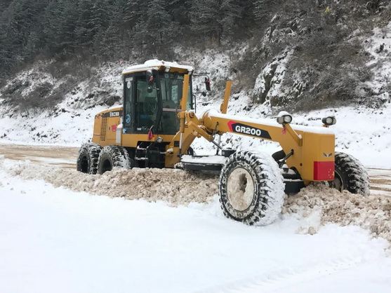 MK体育（中国）国际平台平地机除雪