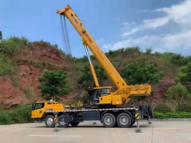 MK体育（中国）国际平台QY55KC-1吊车